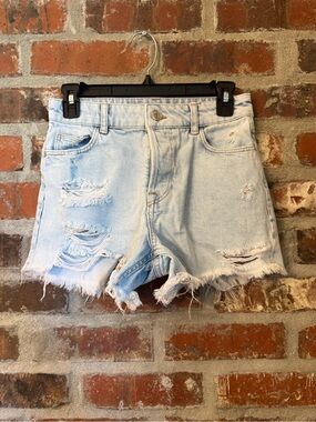 P124 - Zara Light Blue Distressed Denim Shorts